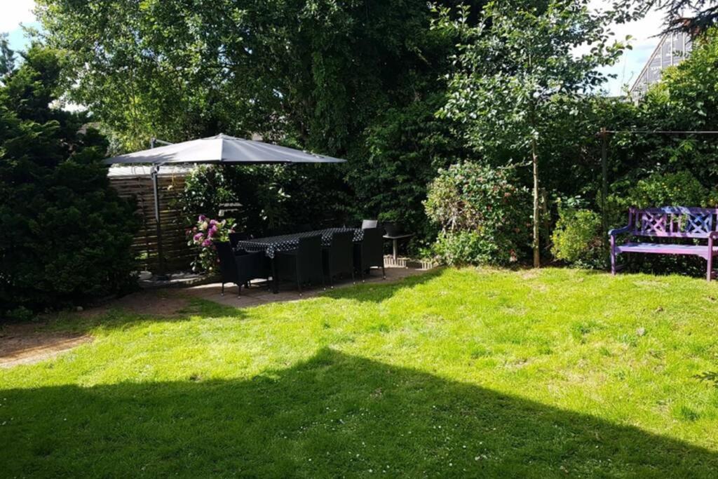 Gemuetliche Haushaelfte Mit Garten Und Terrasse Flensburg Exterior foto